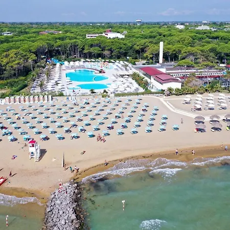 Lovely With Garden And Terrace By Beahost * Lignano Sabbiadoro