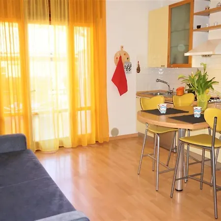 Apartment Lovely With Garden And Terrace By Beahost